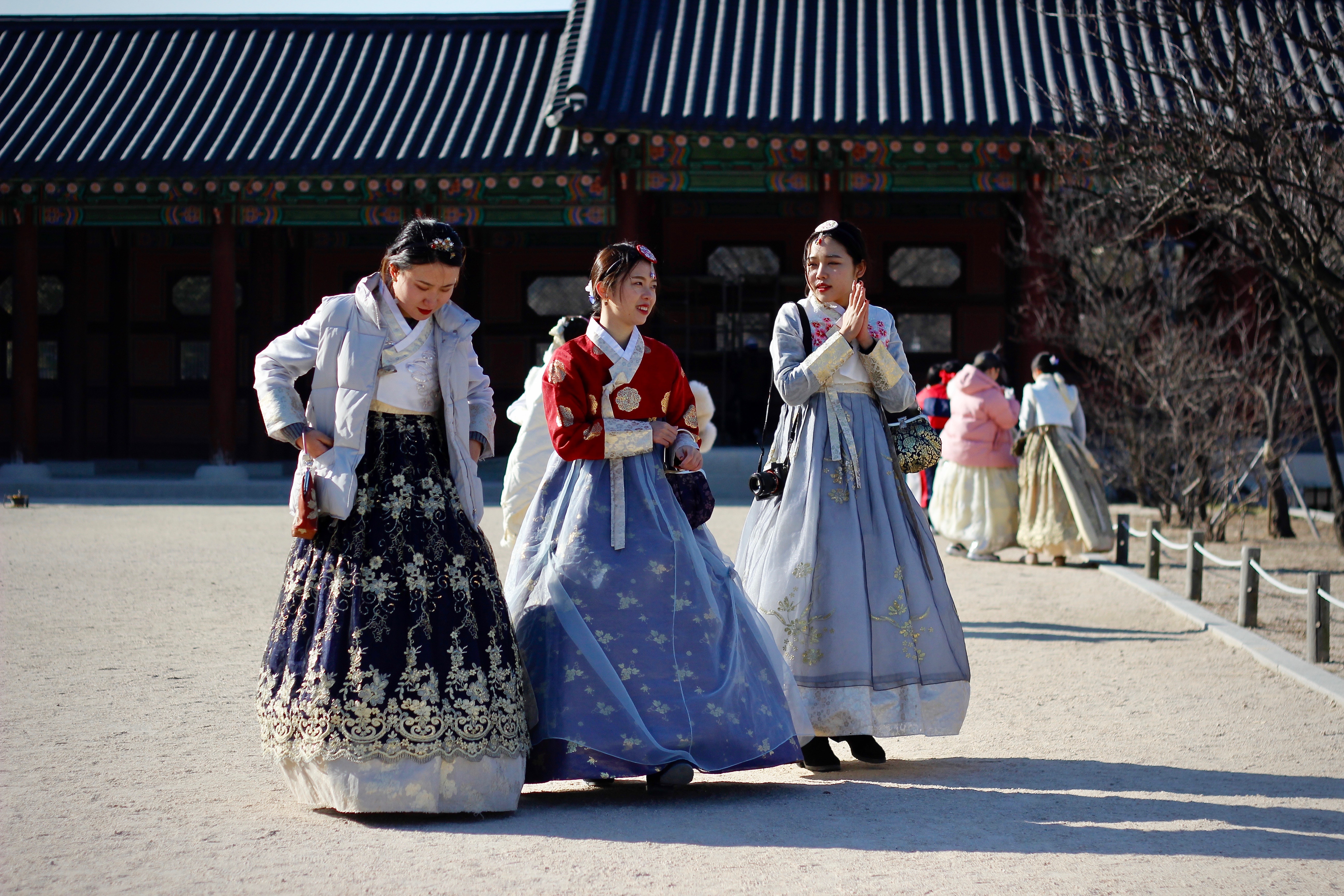 Korean customs shop and traditions