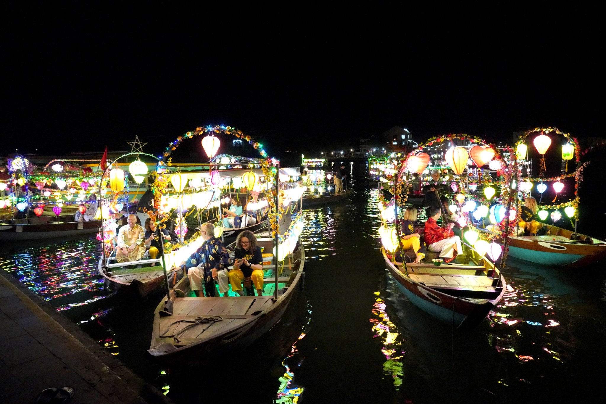 Hoi An barcos linternas-min