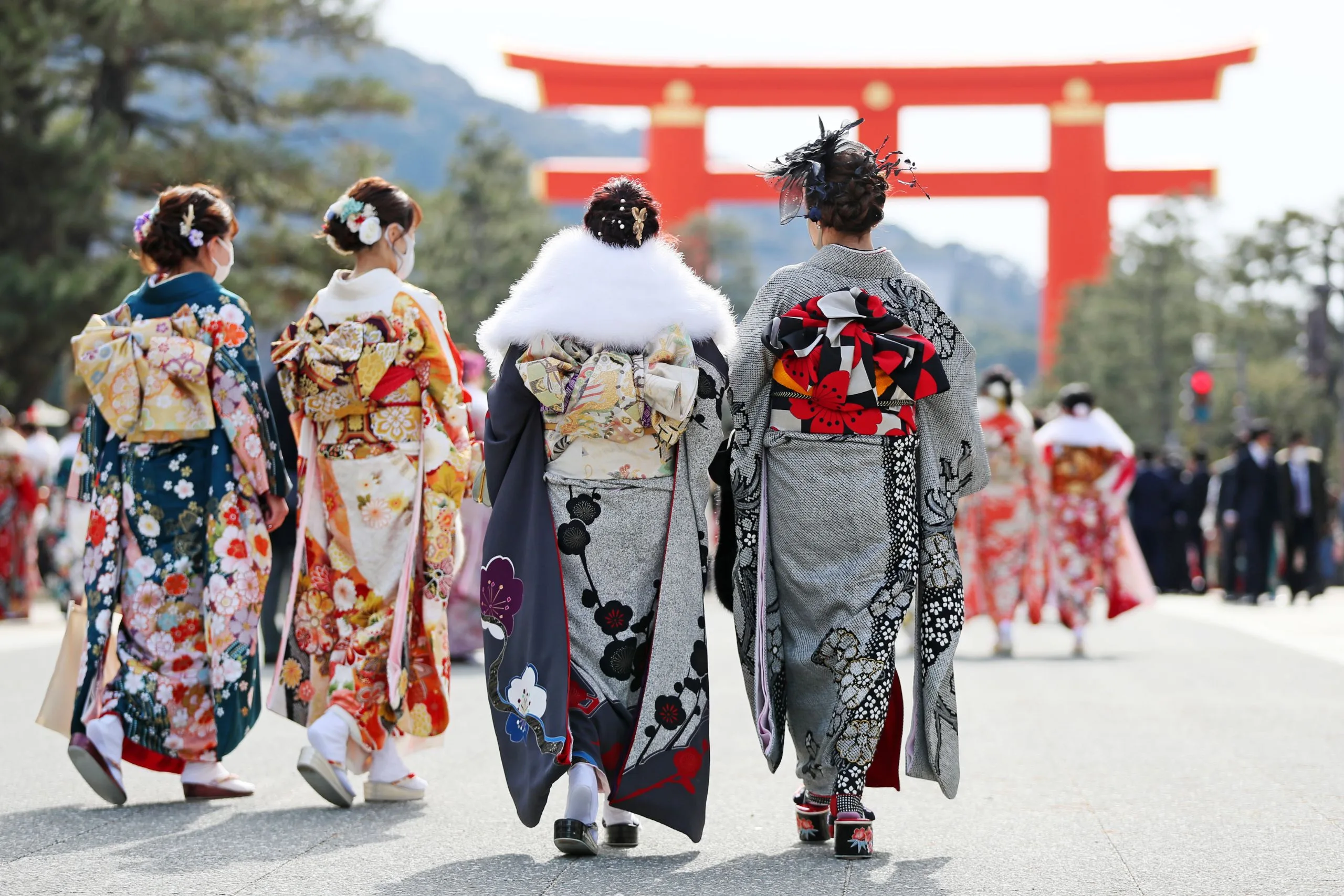 Filles japonaises portant un kimono à Kyoto, JAPON